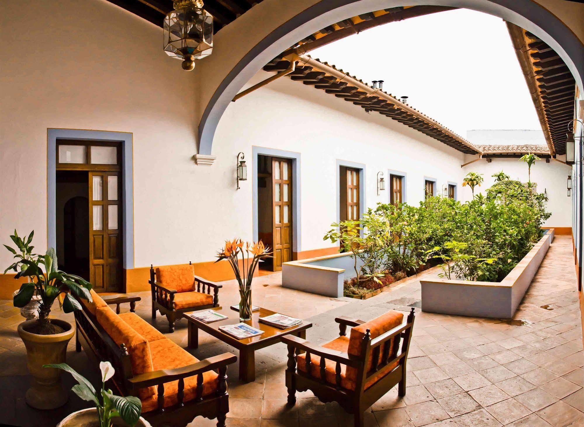 Meson Del Alferez Coatepec Hotel Коатепек Екстериор снимка